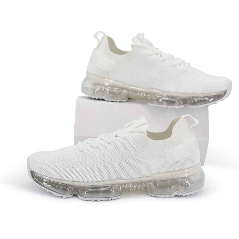 Lucky Step Sneakers NWOT size 9